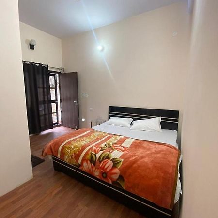 Chirag Homestay Kainchi Nainital Zewnętrze zdjęcie